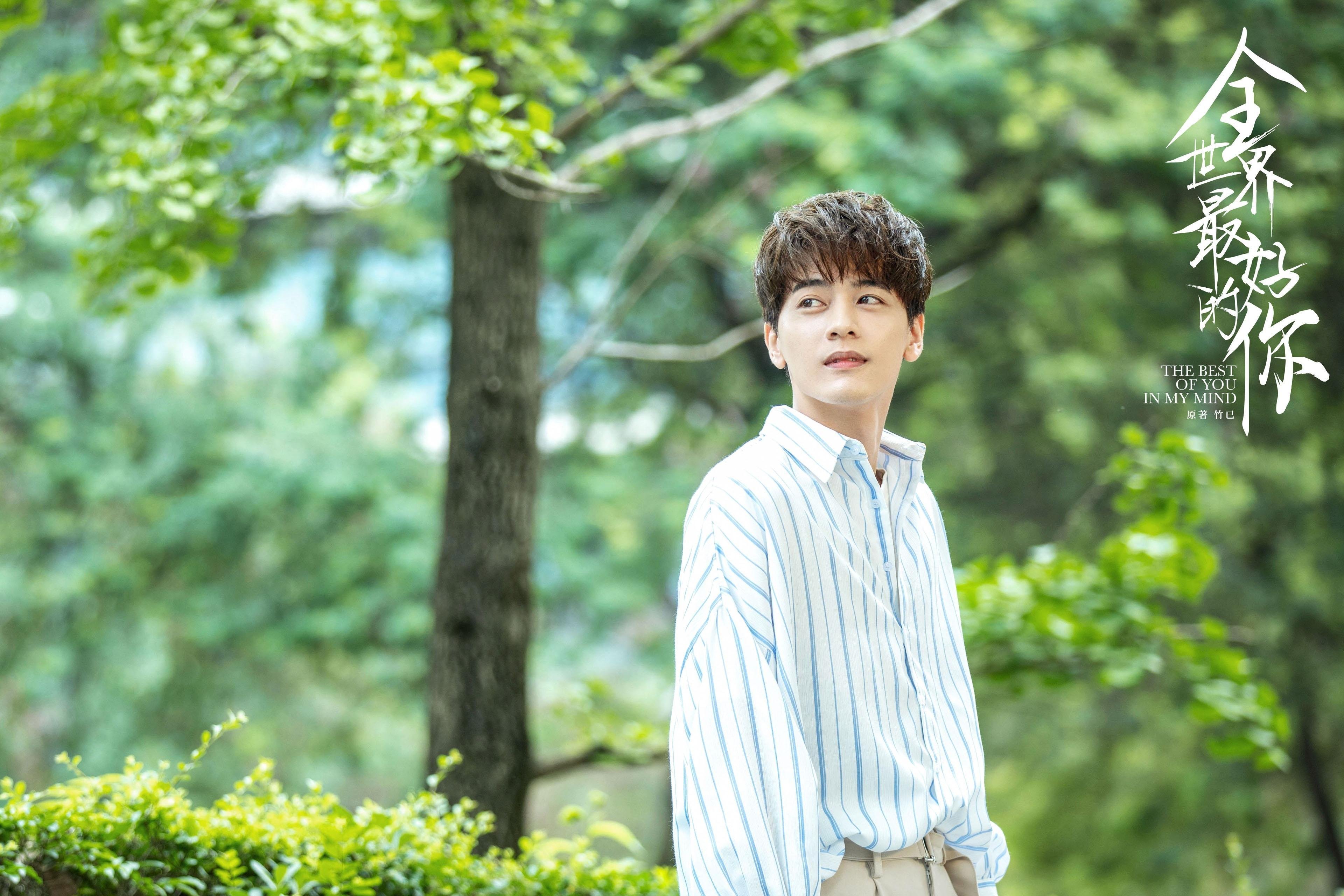 足球之夜与篮球教科书,当诺坎普的喧嚣遇见戈贝尔的沉默艺术